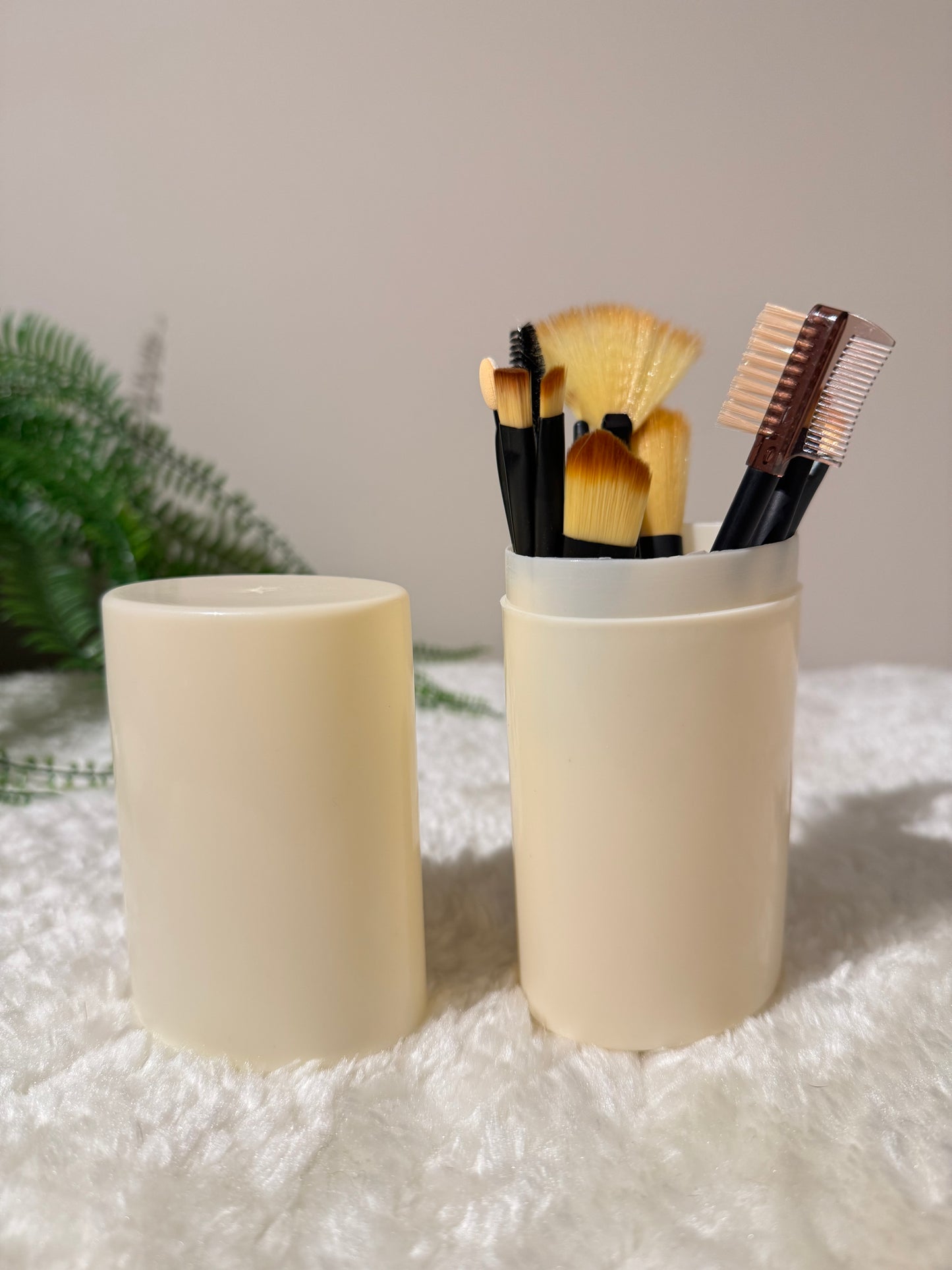 White Makeup Brushes with Box